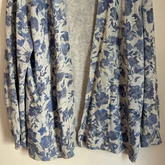 L.L. Bean Women Size Large Floral Print Pure Supima Cotton Cardigan Sweater EUC - Picture 3 of 8